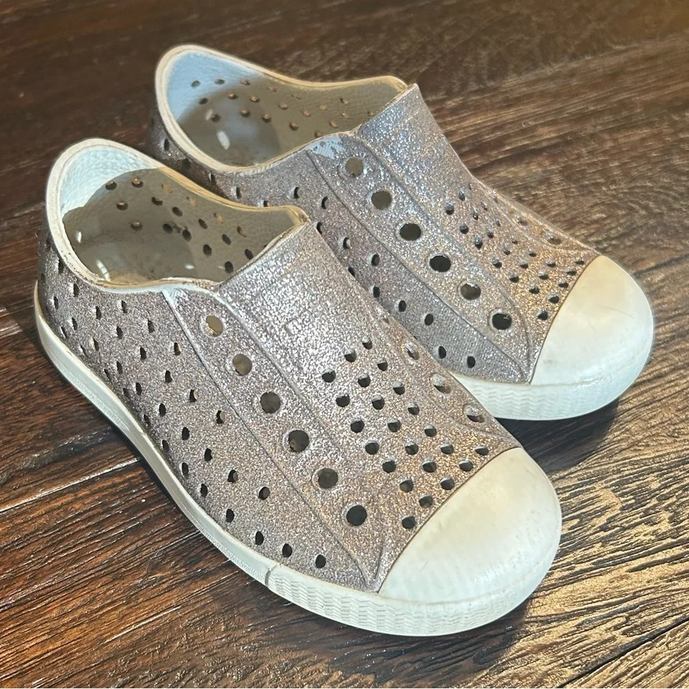 Native Kids Water Shoes in Sparkly Metal Bling/ Shell White